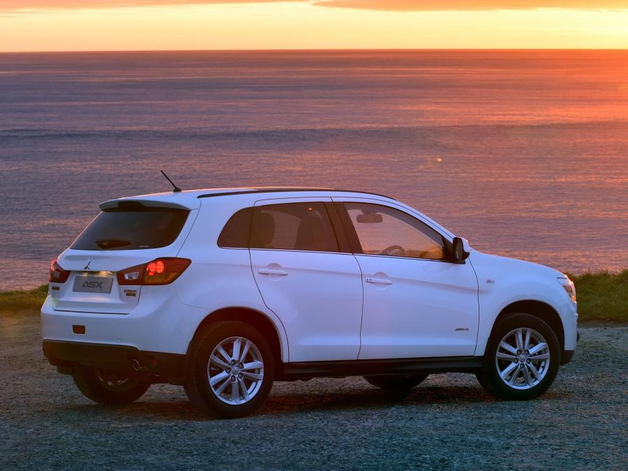  Mitsubishi ASX 4 2013 года  (UK) (фото 15 из 23)